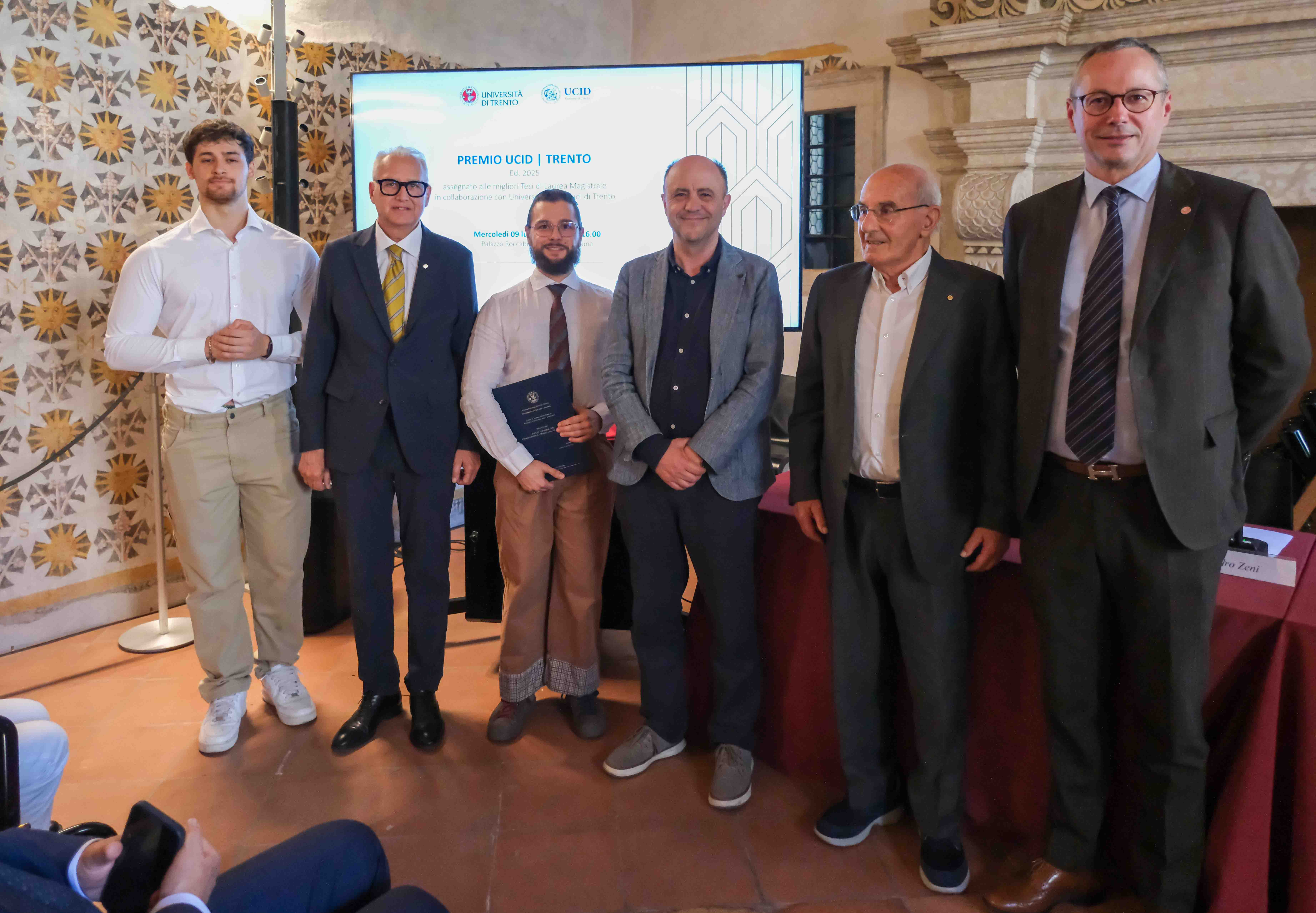 Da sx: ciccio, Sandro Zeni, Sebastiano Vecellio Salto, il rettore Flavio Deflorian, Gino Lunelli, Andrea De Zordo @Federico Nardelli_Walden Photo Studio